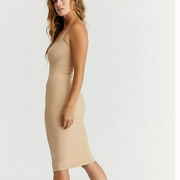 🛍FREE PEOPLE TEA LENGTH SLIP - Picture 4 of 5